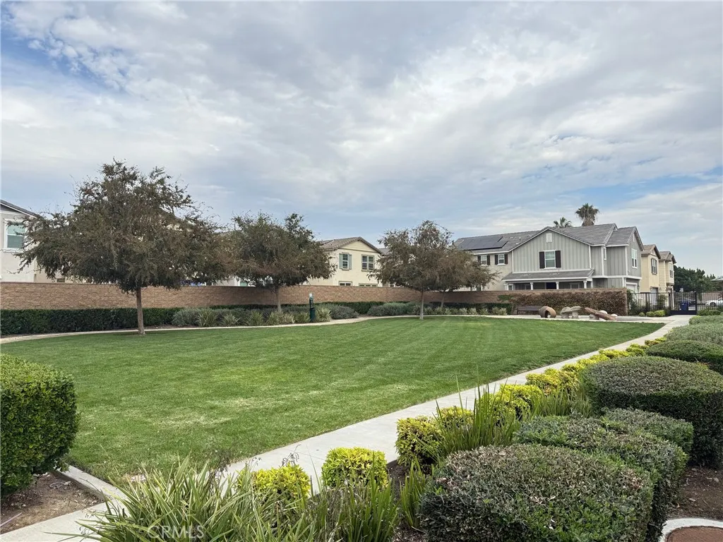 2072 E Sentinel Privado, Ontario, California 91764 home-pic-30