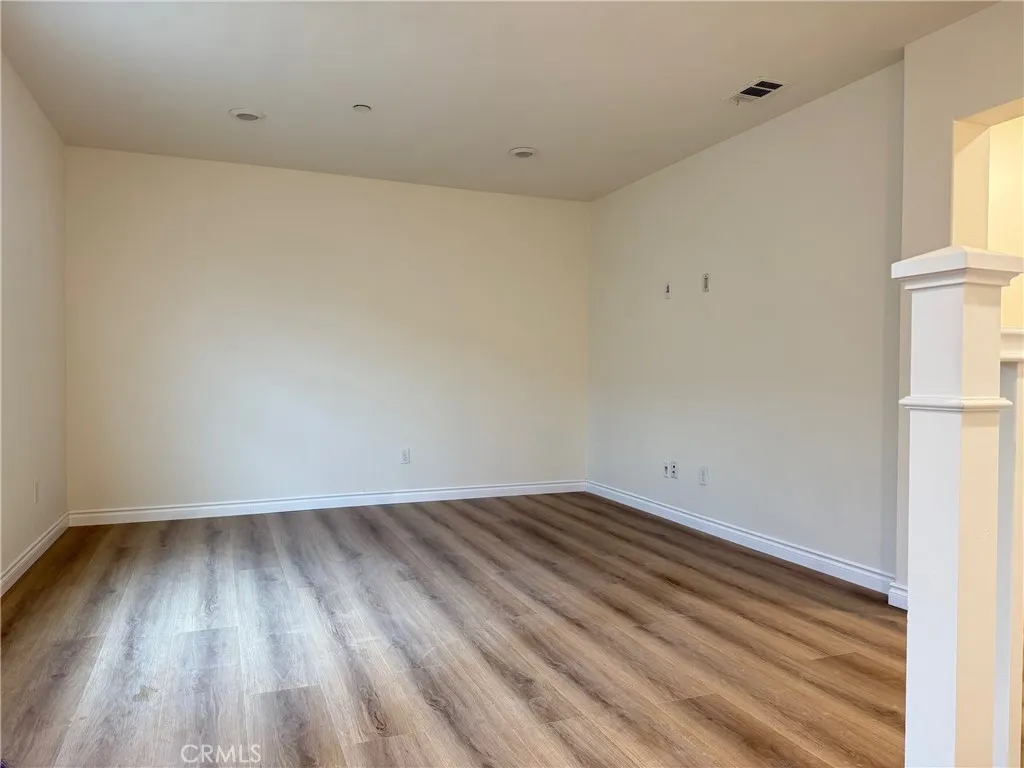 2072 E Sentinel Privado, Ontario, California 91764 home-pic-17