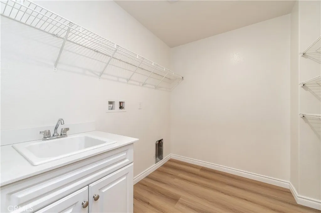 2072 E Sentinel Privado, Ontario, California 91764 home-pic-25