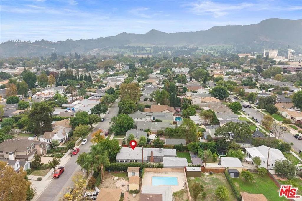 317 S Orchard Drive, Burbank, California 91506 home-pic-35