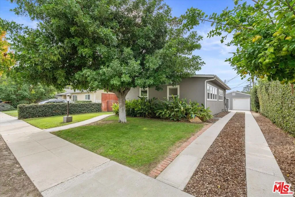 317 S Orchard Drive, Burbank, California 91506 home-pic-3