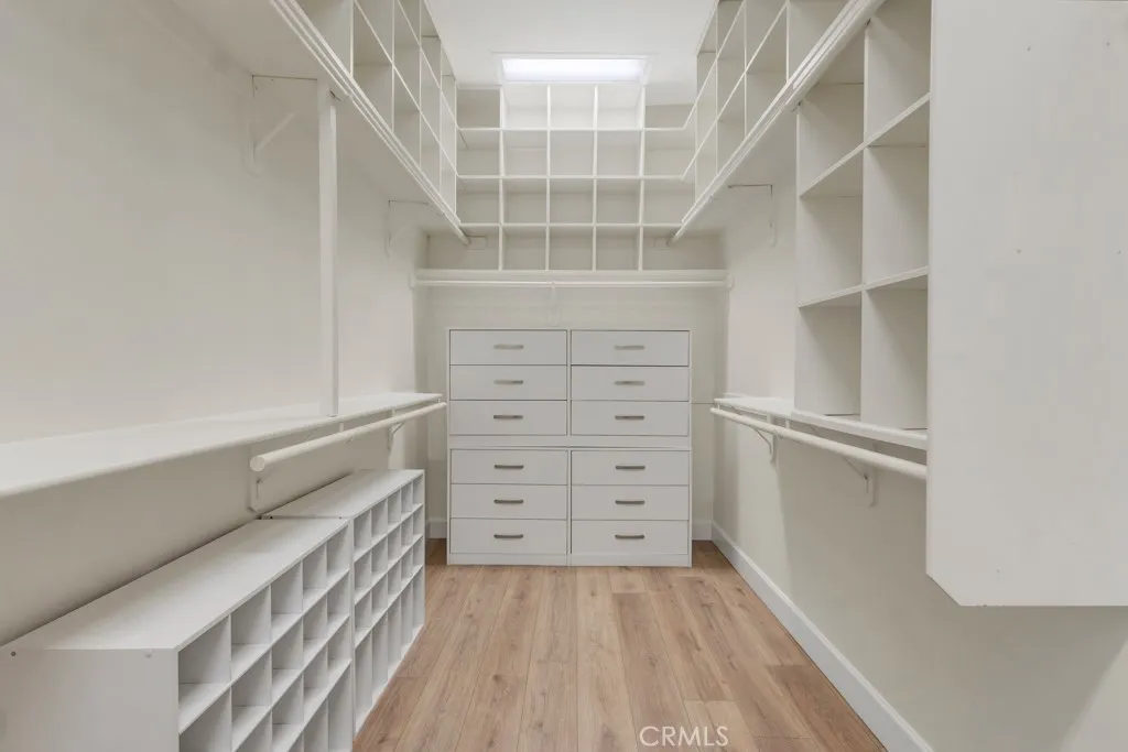 5853 Spirit Lake Court, Simi Valley, California 93063 home-pic-12