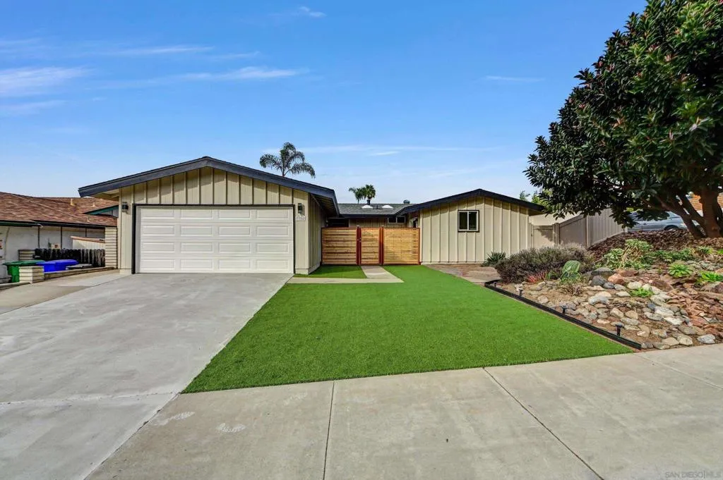 3904 Sherbourne Dr, Oceanside, California 92056 home-pic-0