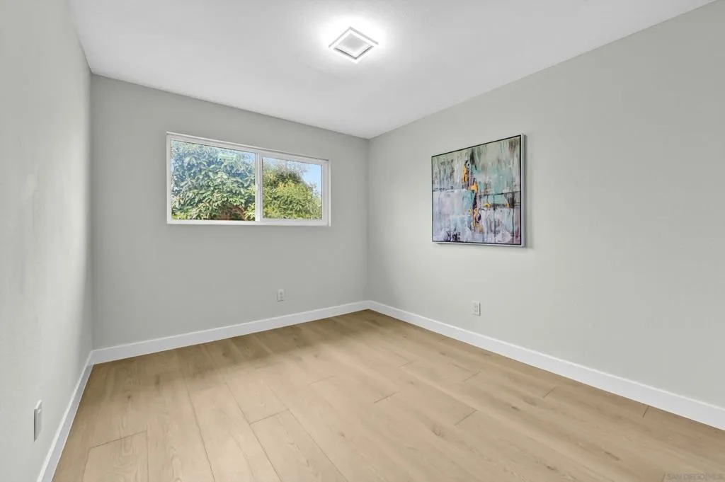 3904 Sherbourne Dr, Oceanside, California 92056 home-pic-16