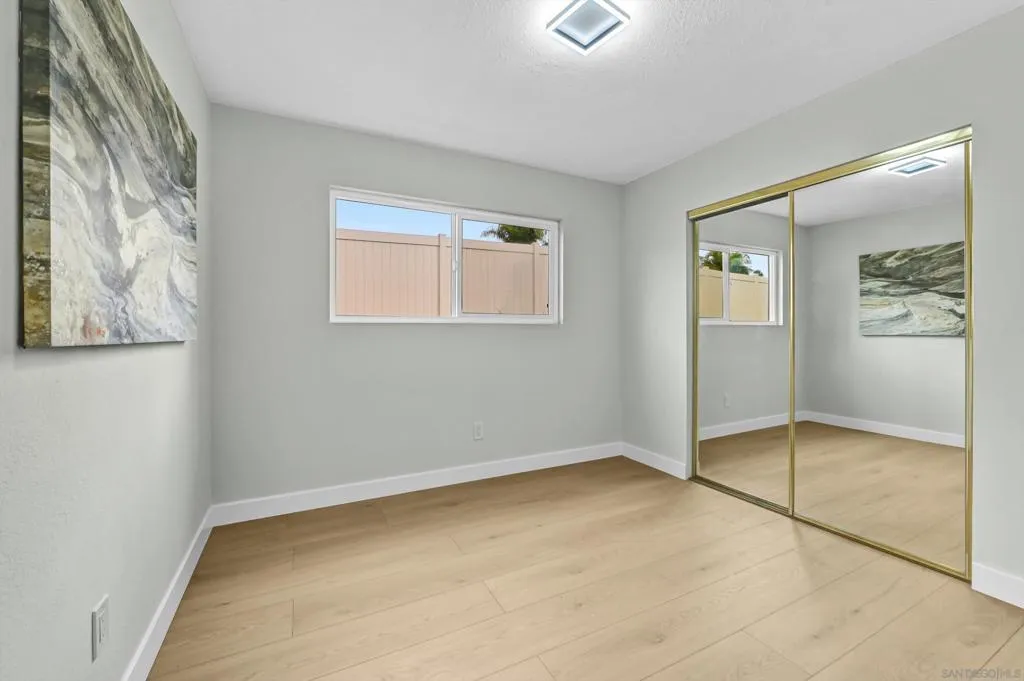 3904 Sherbourne Dr, Oceanside, California 92056 home-pic-18