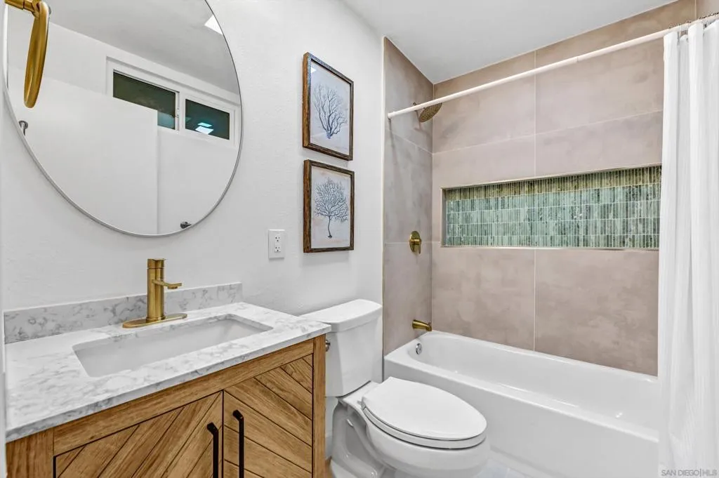 3904 Sherbourne Dr, Oceanside, California 92056 home-pic-13