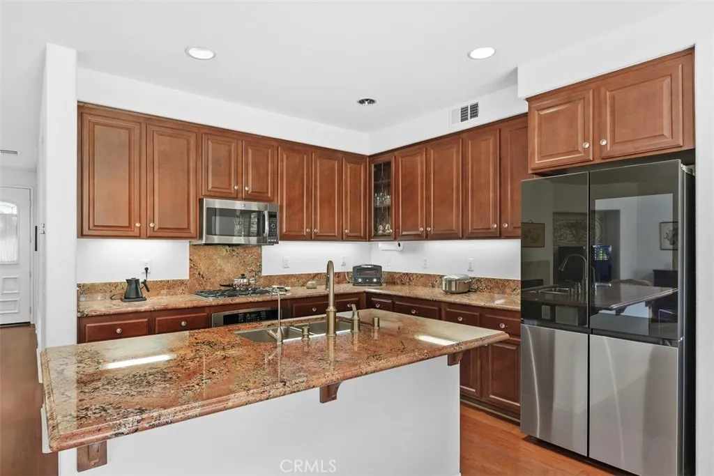 35648 Loggins Court, Winchester, California 92596 home-pic-9