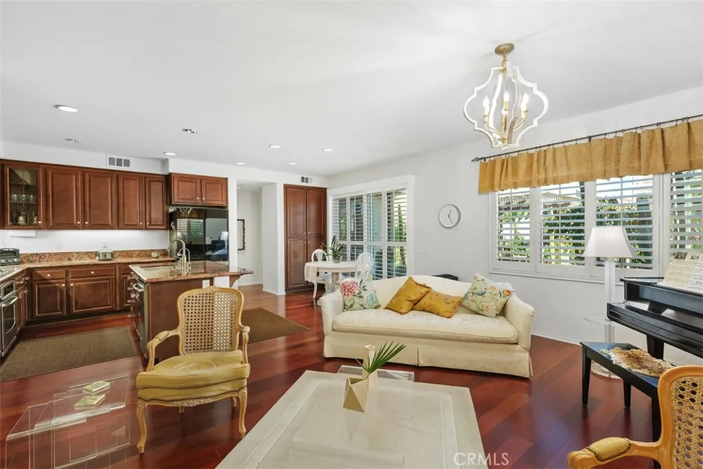 35648 Loggins Court, Winchester, California 92596 home-pic-7