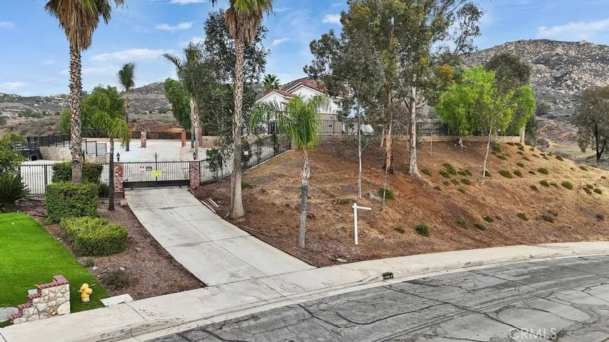 10161 Canyon Vista, Moreno Valley, California 92557
