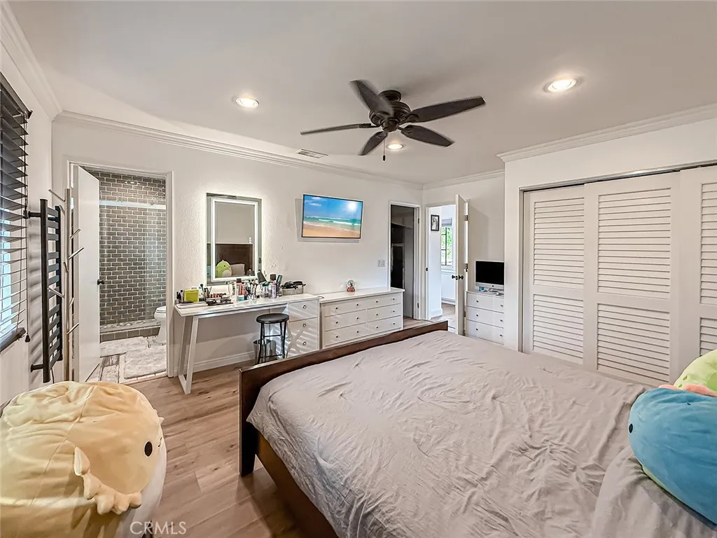 1079 Powderhorn Court, Oak Park, California 91377 home-pic-28