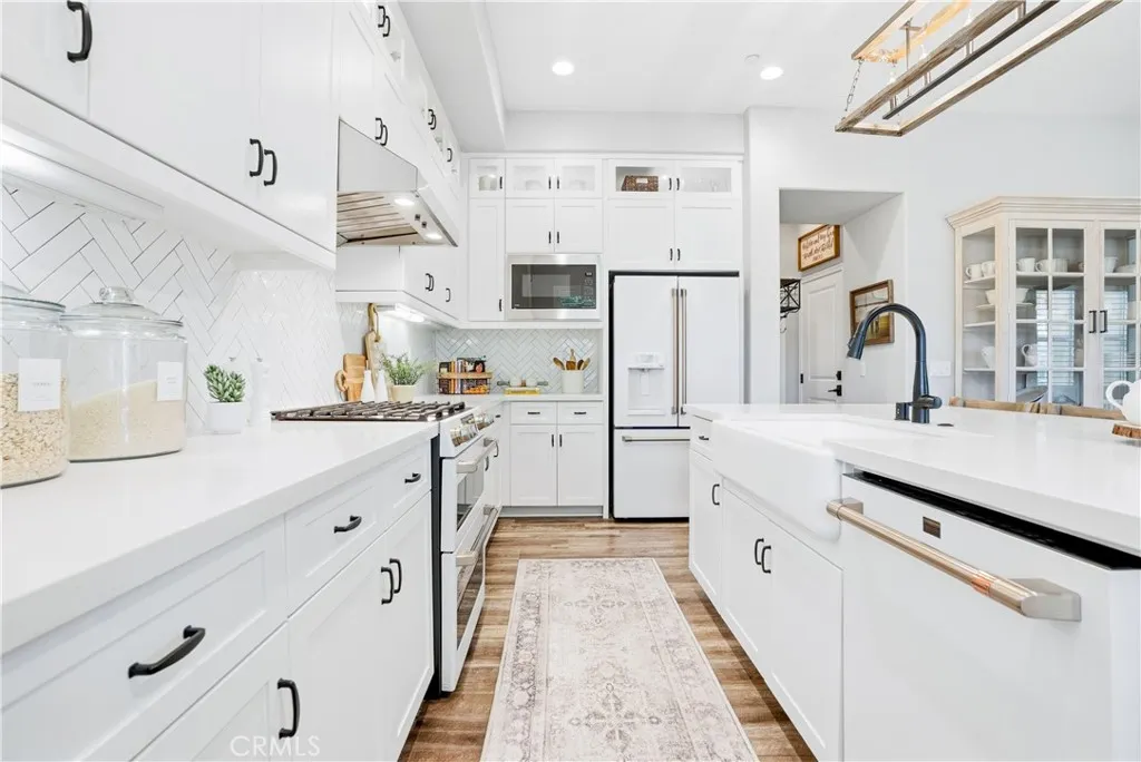 50 Promesa Avenue, Rancho Mission Viejo, California 92694 home-pic-2