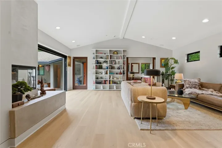 4642 Santa Lucia Drive, Woodland Hills, California 91364