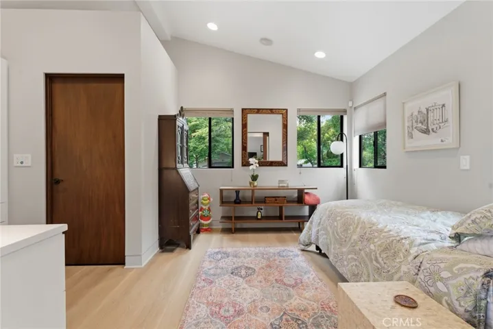4642 Santa Lucia Drive, Woodland Hills, California 91364