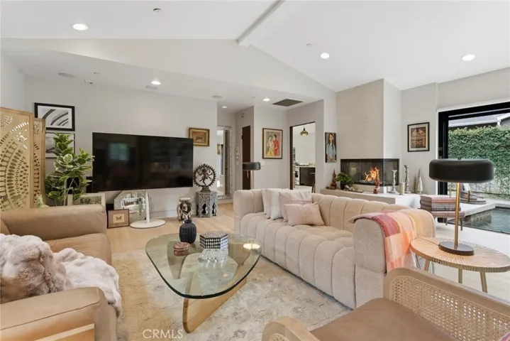4642 Santa Lucia Drive, Woodland Hills, California 91364