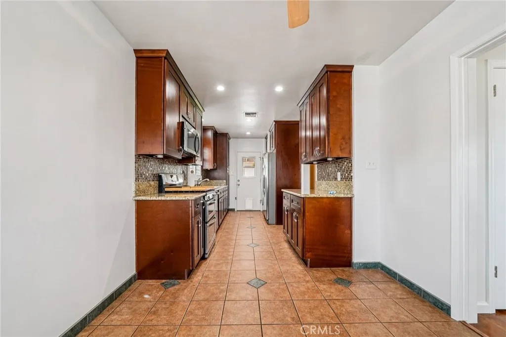 1242 N Cypress, Ontario, California 91762 home-pic-14