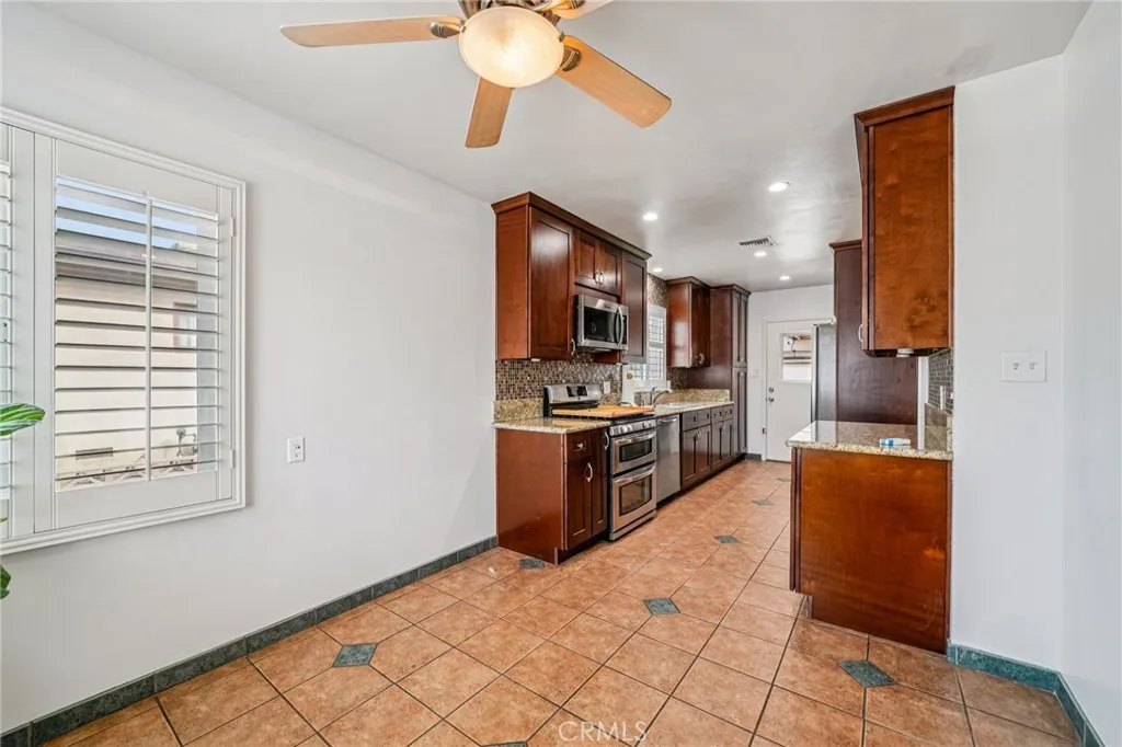 1242 N Cypress, Ontario, California 91762 home-pic-15