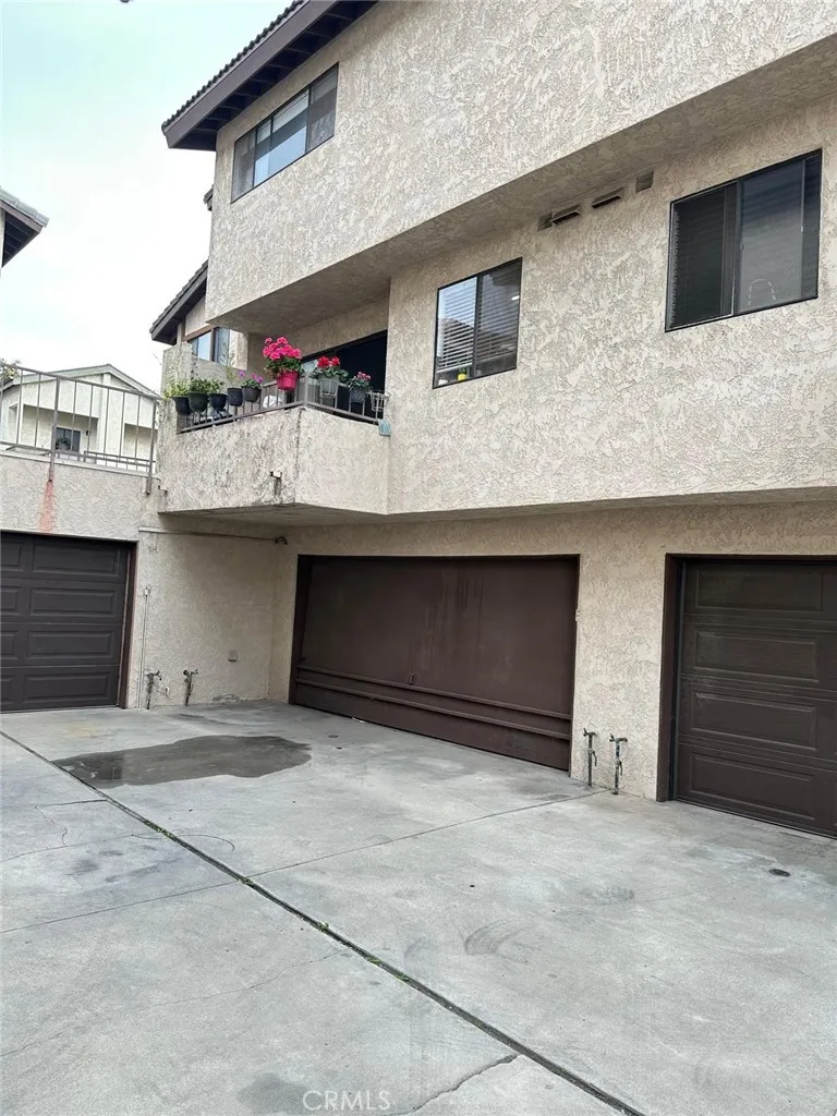 1119 Magnolia Avenue 2, Gardena, California 90247 home-pic-12