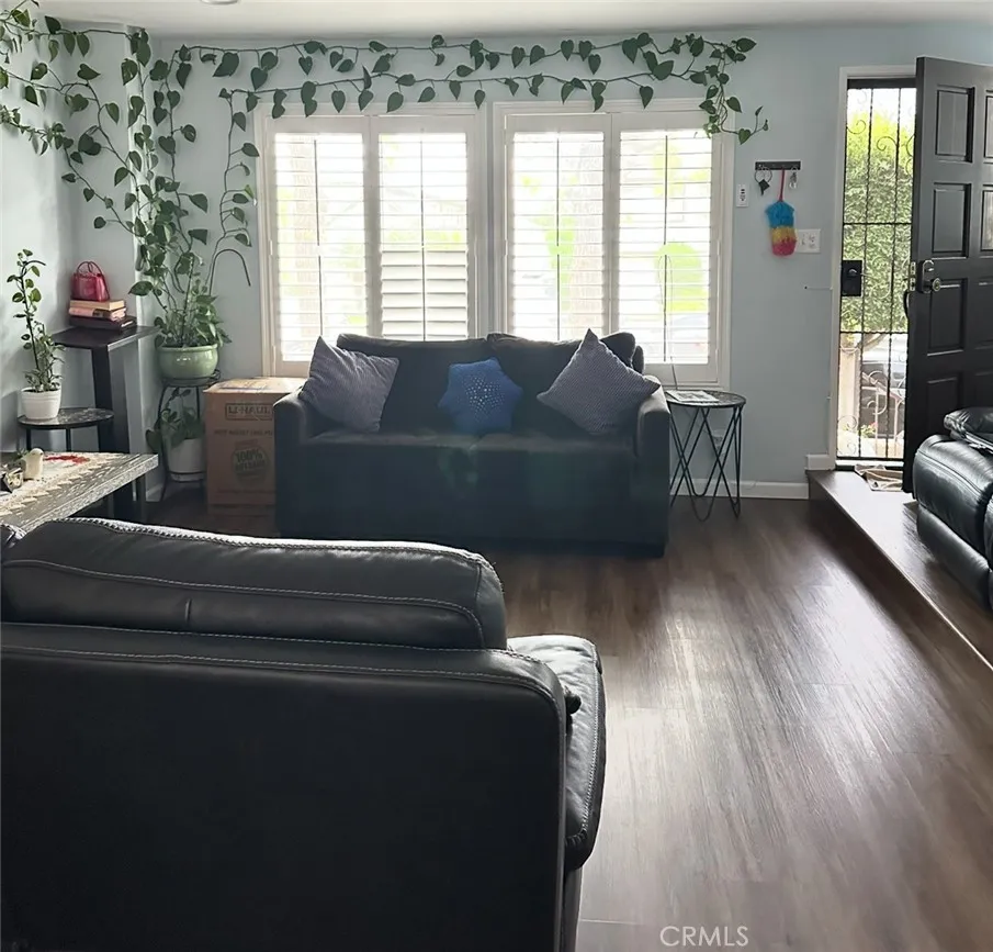 1119 Magnolia Avenue 2, Gardena, California 90247 home-pic-3