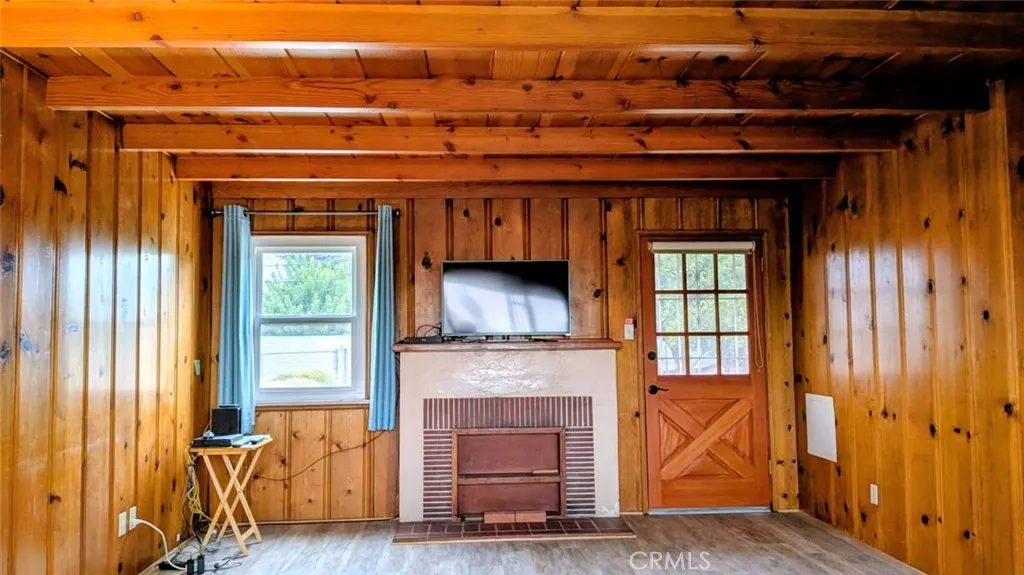 805 Valencia Drive, Colton, California 92324 home-pic-8