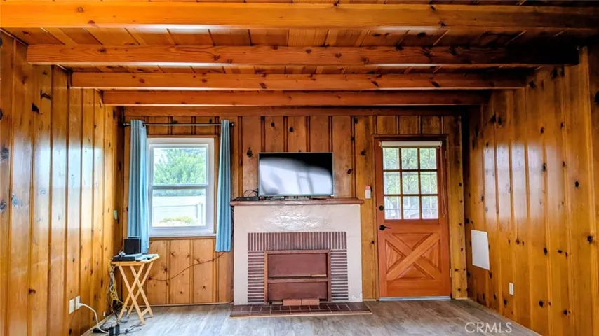Living room, fireplace