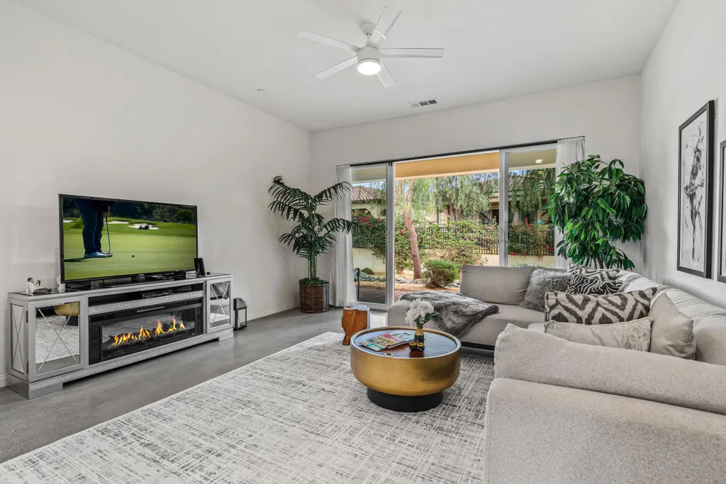 4018 Via Fragante 2, Palm Desert, California 92260 home-pic-10
