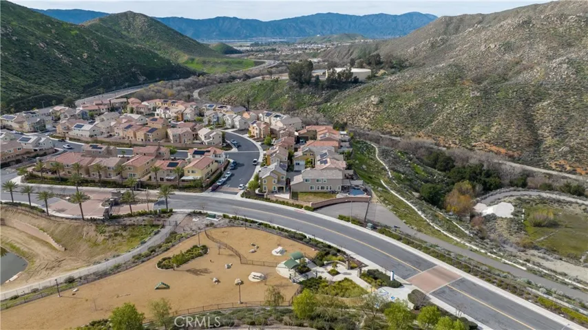 Neighbouring images