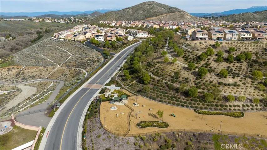 Neighbouring images