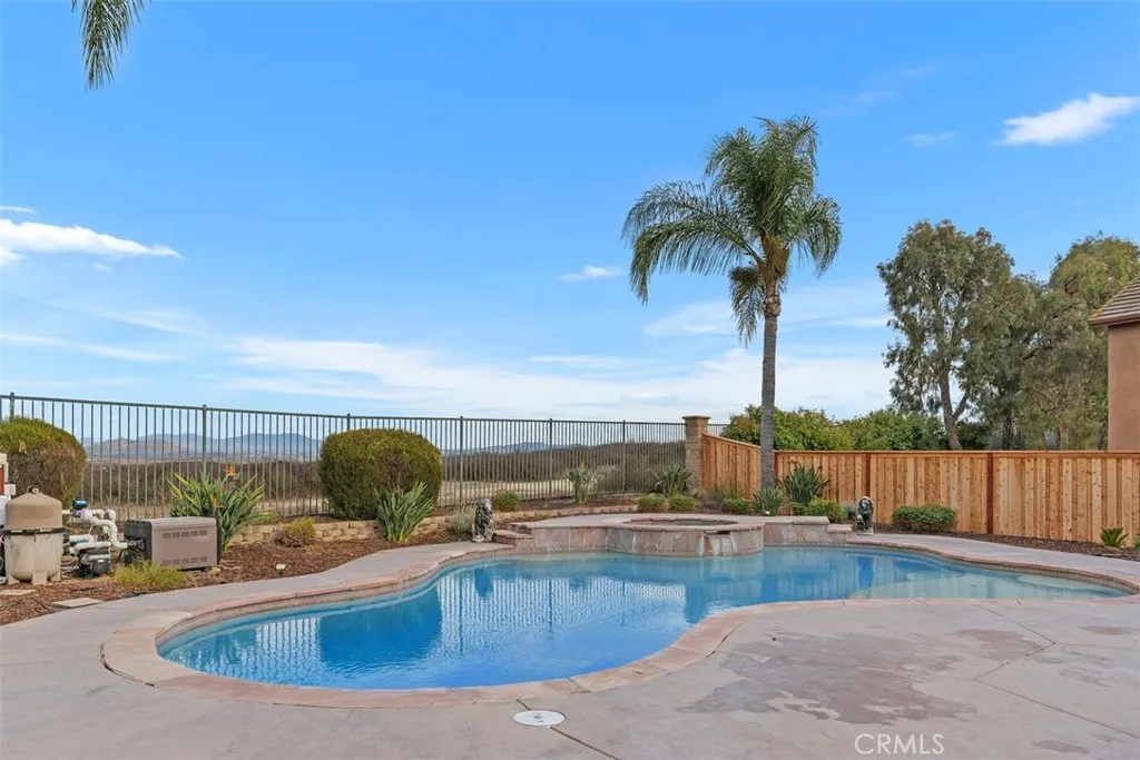 31698 Summerfield, Murrieta, California 92563 home-pic-7