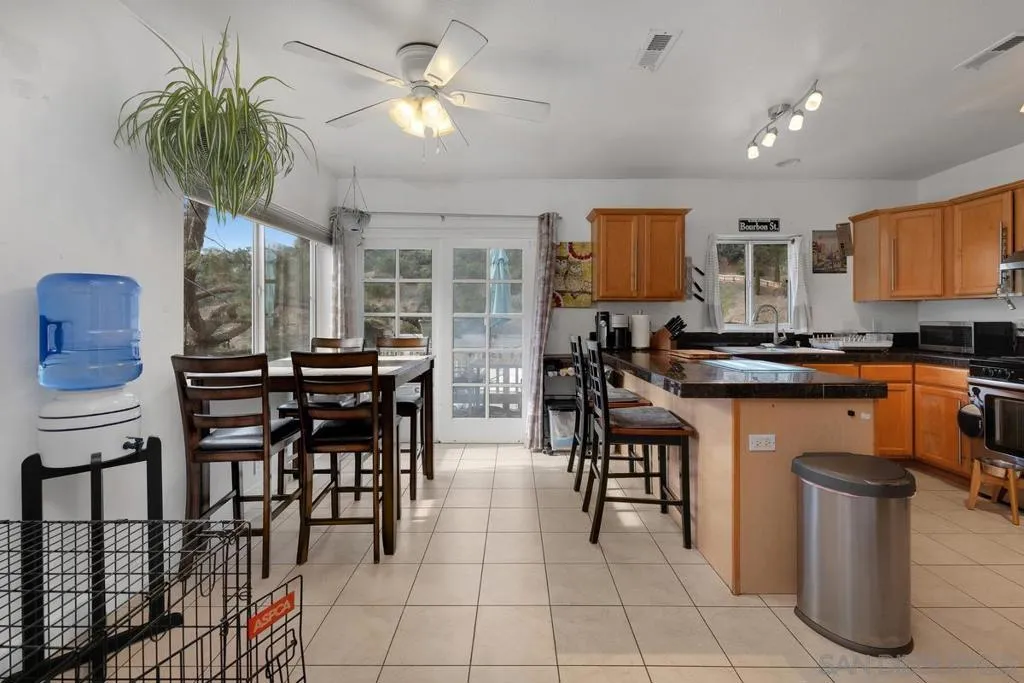 2866 Eagle St, San Diego, California 92103 home-pic-3