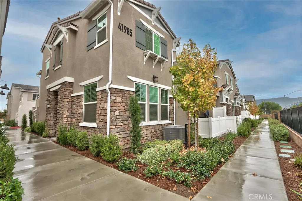 41985 Emelia, Murrieta, California 92562 home-pic-1