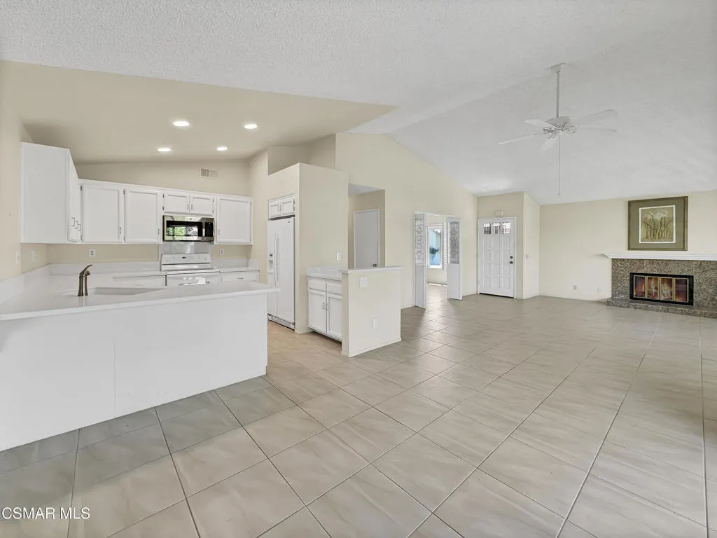 42215 Sultan Avenue, Palm Desert, California 92211 home-pic-45