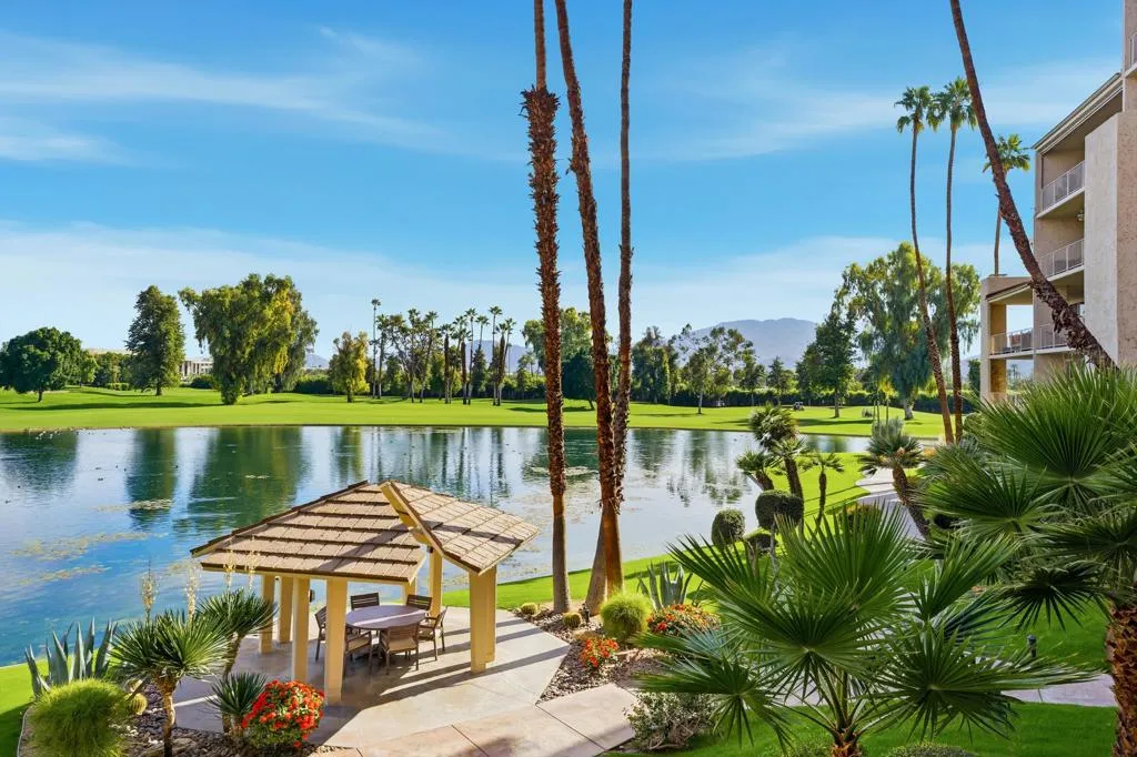 900 Island Drive 207, Rancho Mirage, California 92270 home-pic-4