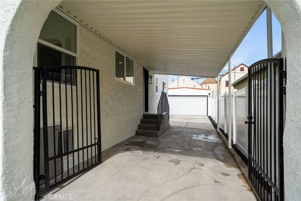 3477 Floresta, Los Angeles, California 90043 home-pic-25