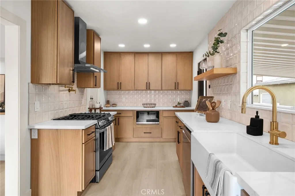 3477 Floresta, Los Angeles, California 90043 home-pic-10