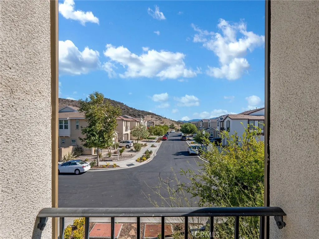 27741 Claremore, Santa Clarita, California 91350 home-pic-45