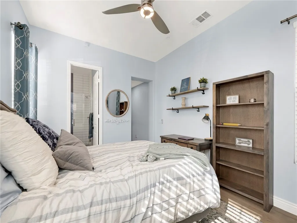 27741 Claremore, Santa Clarita, California 91350 home-pic-36