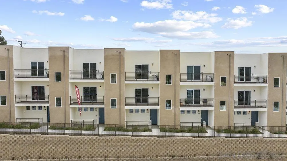 8168 Golden Ave, Lemon Grove, California 91945 home-pic-34