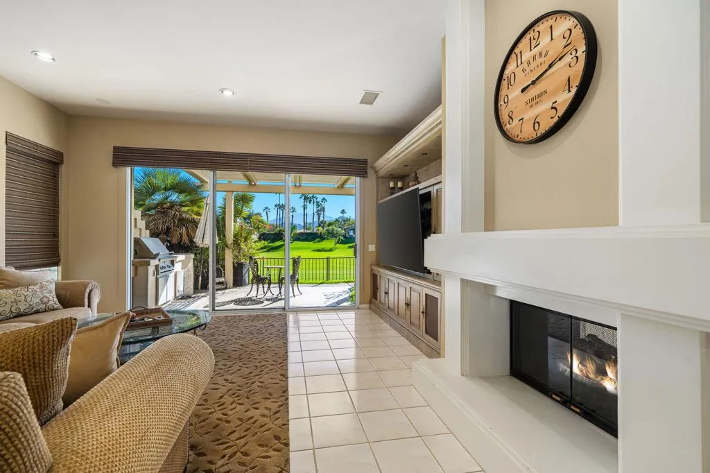 811 Deer Haven Circle, Palm Desert, California 92211 home-pic-7