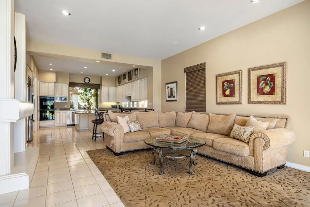 811 Deer Haven Circle, Palm Desert, California 92211 home-pic-19