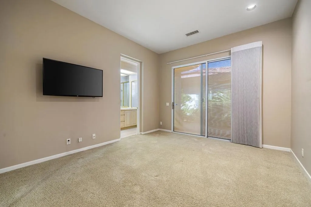 811 Deer Haven Circle, Palm Desert, California 92211 home-pic-39