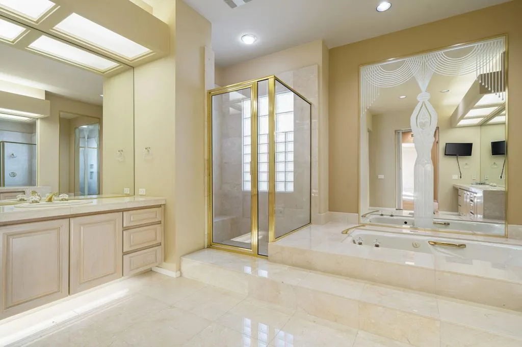 811 Deer Haven Circle, Palm Desert, California 92211 home-pic-32