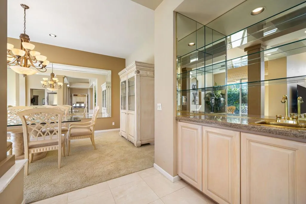 811 Deer Haven Circle, Palm Desert, California 92211 home-pic-14