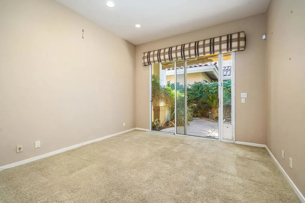 811 Deer Haven Circle, Palm Desert, California 92211 home-pic-34
