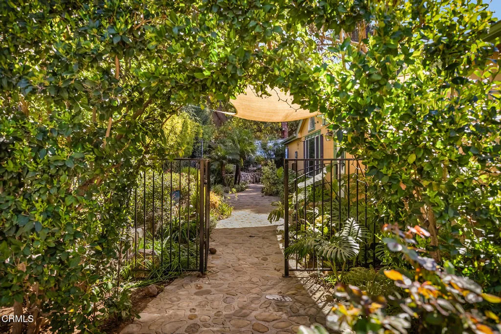 11604 N Ventura Avenue, Ojai, California 93023 home-pic-2