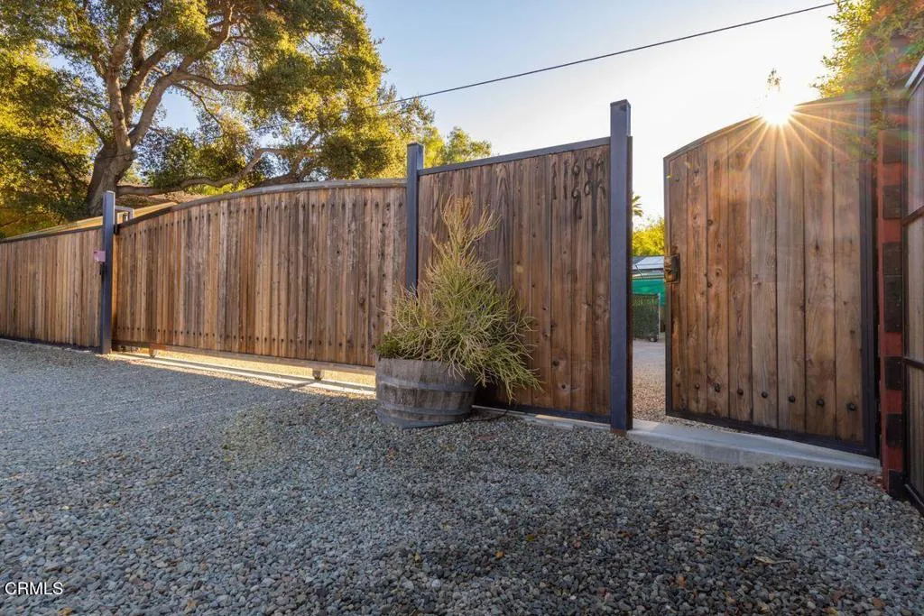 11604 N Ventura Avenue, Ojai, California 93023 home-pic-1