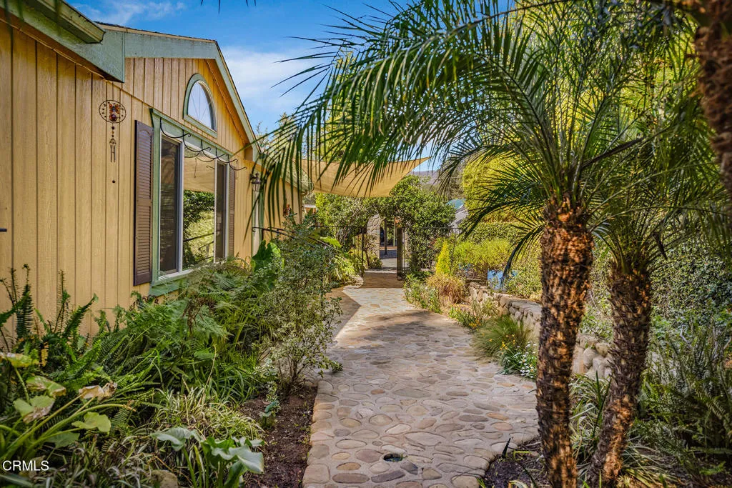 11604 N Ventura Avenue, Ojai, California 93023 home-pic-3