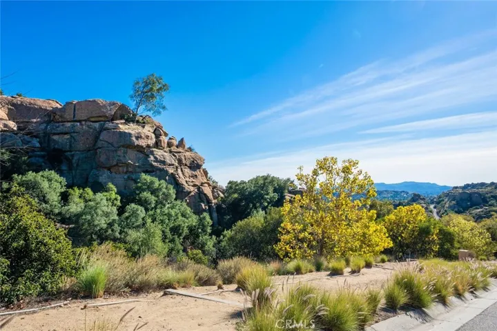 11383 Old Ranch, Chatsworth, California 91311