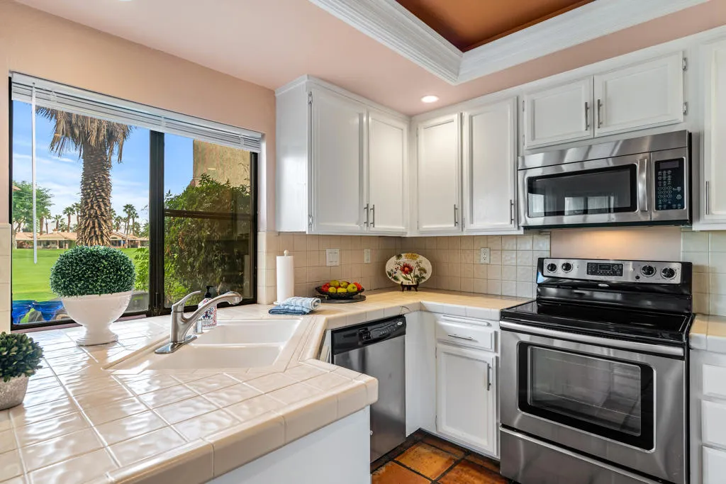 42872 Scirocco Road, Palm Desert, California 92211 home-pic-17