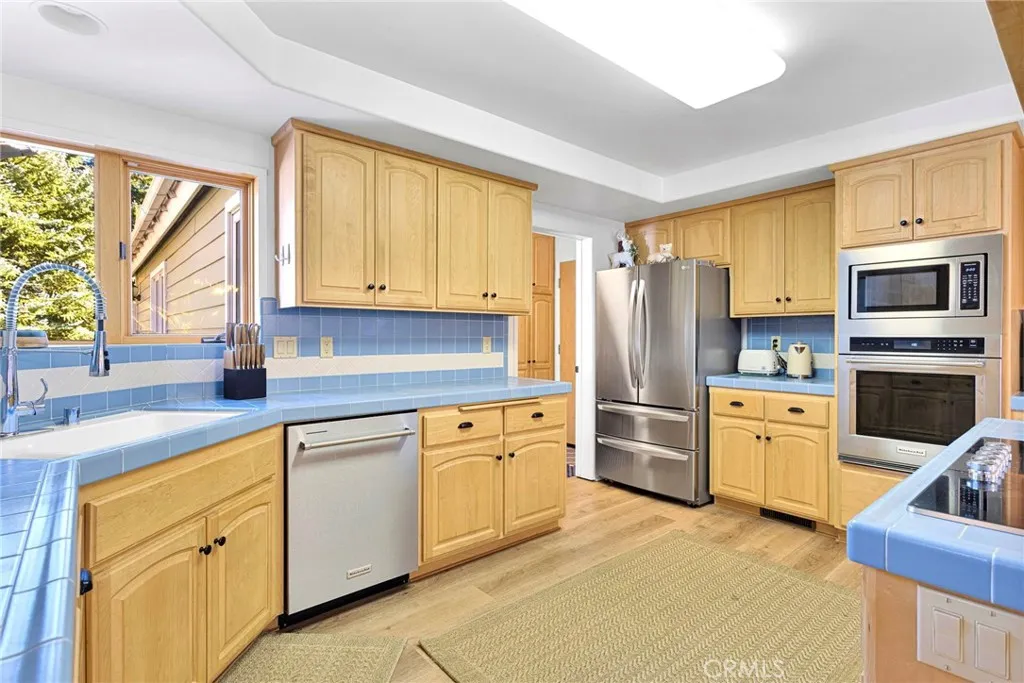 556 Killington, Big Bear Lake, California 92315 home-pic-13