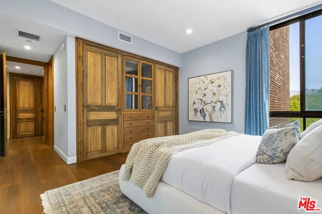 300 N Swall Drive 305, Beverly Hills, California 90211 home-pic-12